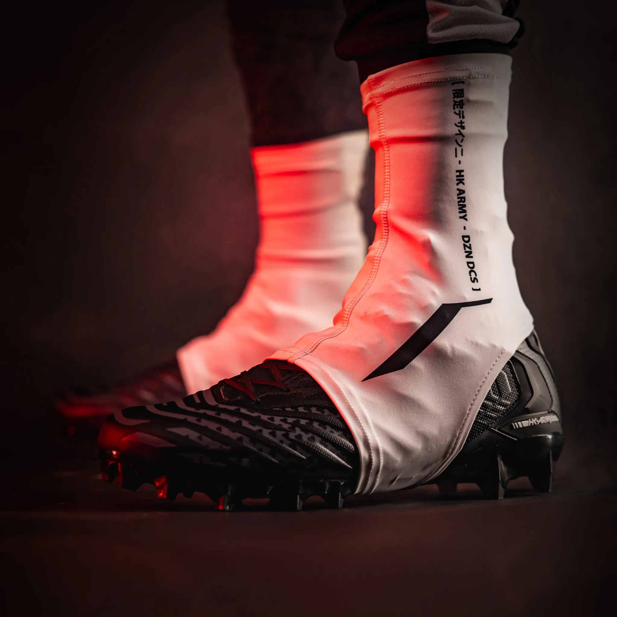 DZN DCS LTD#2 - Cleat Covers Short - White