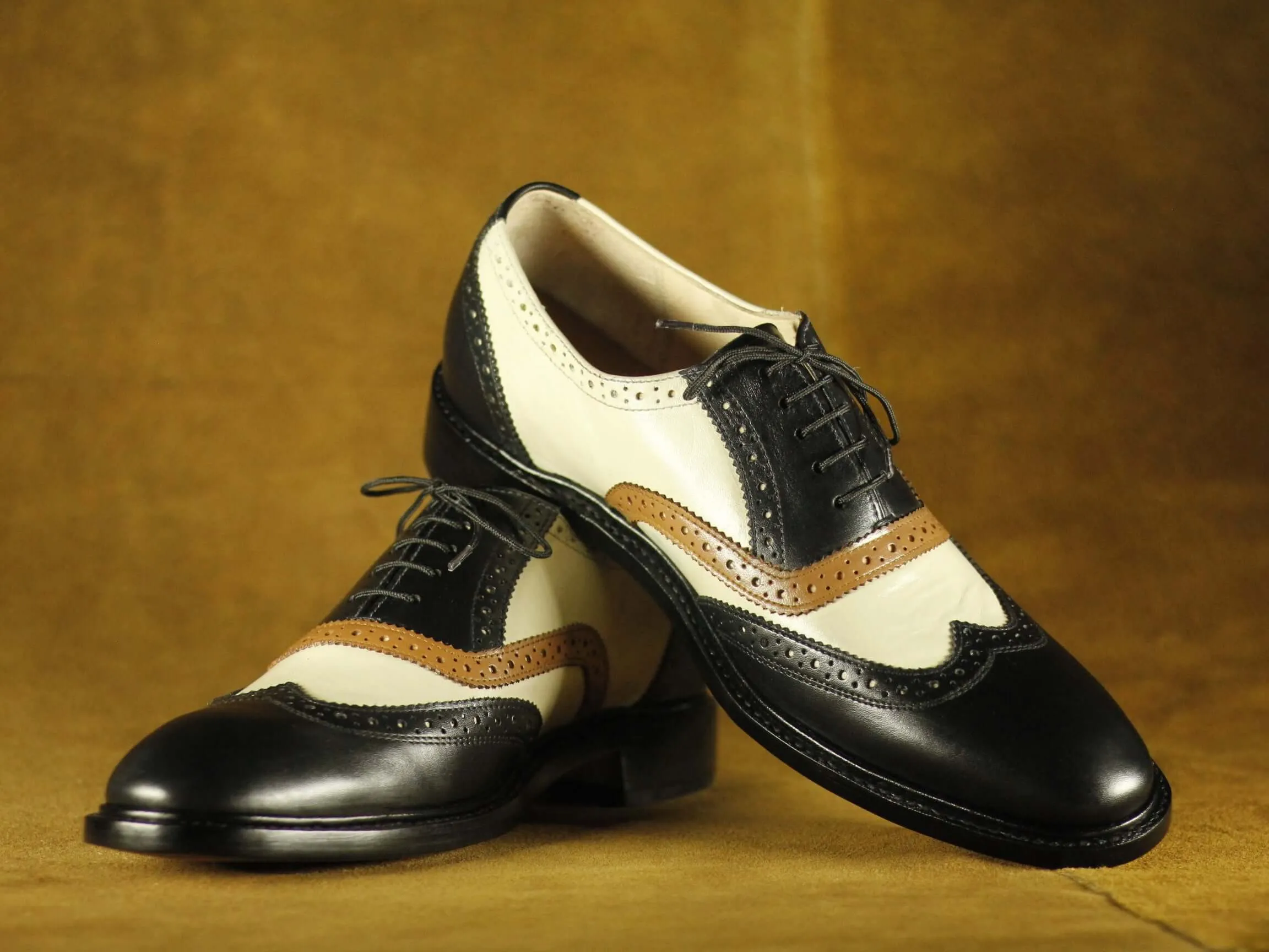 Lace Up Leather Stylish Black White Shoes Men's Dress Shoes